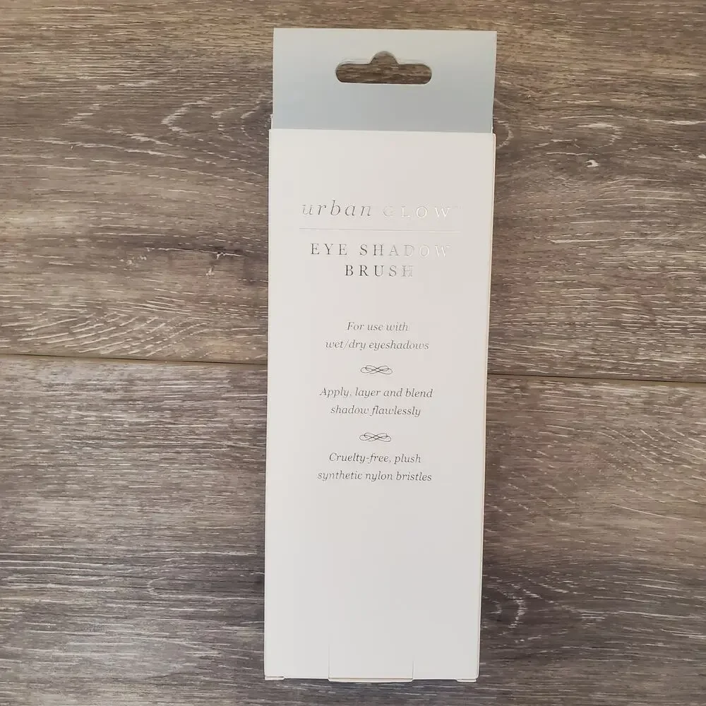 NIB Urban Glow Eye Shadow Brush